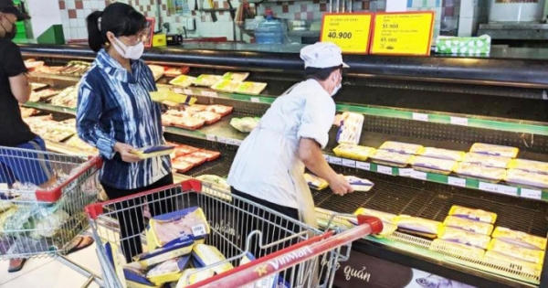 Hàng hóa không thiếu, vì sao vẫn khan? Hàng hóa không thiếu, vì sao vẫn khan?