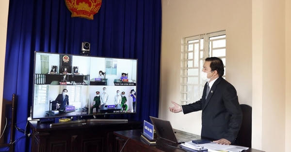 Xét xử trực tuyến: Bước đầu hiệu quả nhưng chưa thống nhất