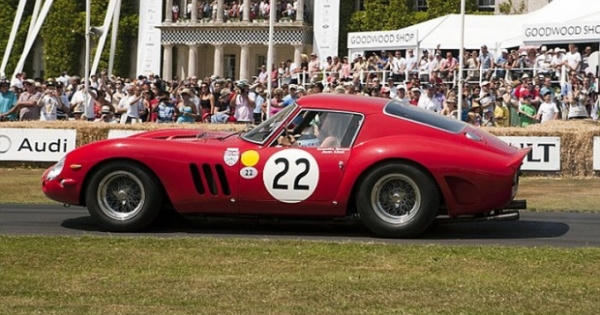 Bạn có tin - Chiếc ô tô 'cổ lỗ sỹ' 56 năm tuổi này sắp được bán giá 'khủng' 1,3 nghìn tỷ đồng