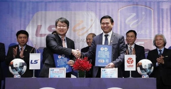 Thầy Park làm ‘nóng’ bóng đá Việt Nam giữa mùa dịch Corona Thầy Park làm ‘nóng’ bóng đá Việt Nam giữa mùa dịch Corona