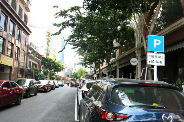 Chủ tịch UBND cấp xã chịu trách nhiệm nếu để xảy ra lấn chiếm lòng đường, vỉa hè tại TP HCM