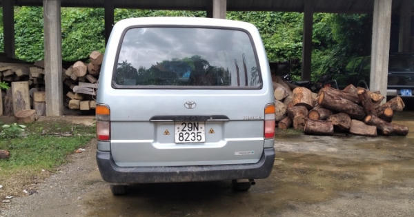 Tuyên Quang: Kiểm lâm mật phục, bắt quả tang “lâm tặc” vận chuyển gỗ lậu