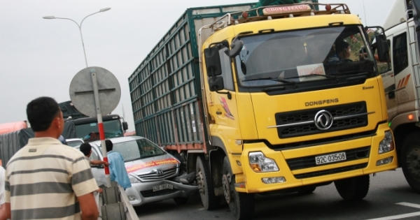 2 vụ tai nạn liên tiếp trong vòng nửa giờ tại “điểm đen” Quán Gò