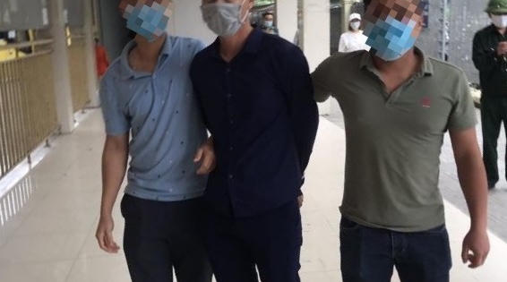 Bắt giữ đối tượng truy nã khi đang tìm việc tại bến xe Mỹ Đình