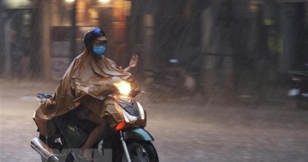 Nhiều khu vực trên cả nước có mưa dông, đề phòng thời tiết nguy hiểm