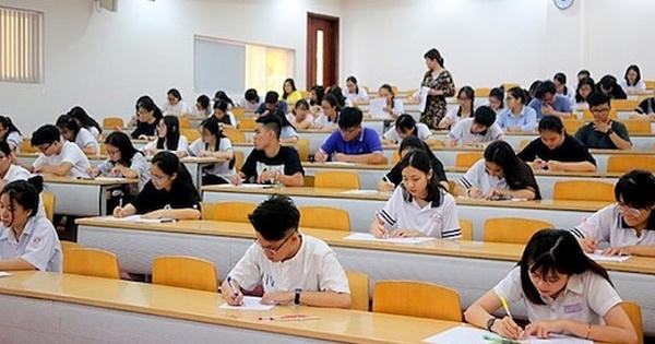 Xung quanh chuyện “mở toang” cánh cửa đại học Xung quanh chuyện “mở toang” cánh cửa đại học