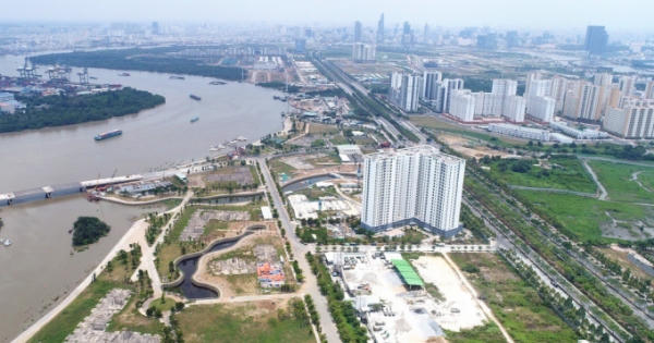 Vì sao doanh nghiệp bất động sản lớn cũng phải kêu cứu?