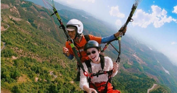 Tây Ninh: Tổ chức bay dù lượn trên bầu trời nhân dịp 30/4