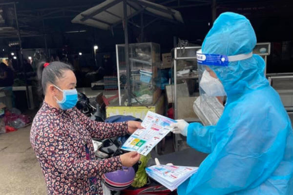 Đồng Nai: Treo thưởng cho địa phương, ra sức hỗ trợ người dân cài đặt các ứng dụng công nghệ trên điện thoại Đồng Nai: Treo thưởng cho địa phương, ra sức hỗ trợ người dân cài đặt các ứng dụng công nghệ trên điện thoại