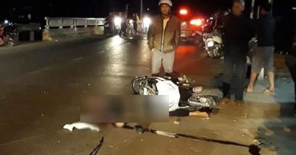 'Đấu đầu' xe đêm Valentine, hai thanh niên văng xuống đường thiệt mạng