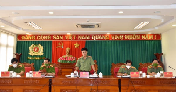 Công an Bạc Liêu triển khai đăng ký cấp giấy đi đường bằng mã QR-Code Công an Bạc Liêu triển khai đăng ký cấp giấy đi đường bằng mã QR-Code