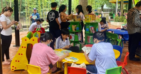 “Cai nghiện” mạng xã hội bằng những quyển sách hay “Cai nghiện” mạng xã hội bằng những quyển sách hay