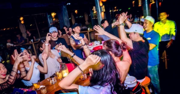 Đà Nẵng: Tạm dừng hoạt động một số dịch vụ kể để phòng chống dịch