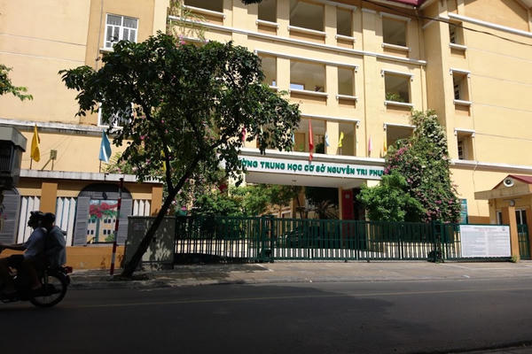 Giao hơn 2.000 m2 đất tại 67B phố Cửa Bắc cho Trường THCS Nguyễn Tri Phương sử dụng