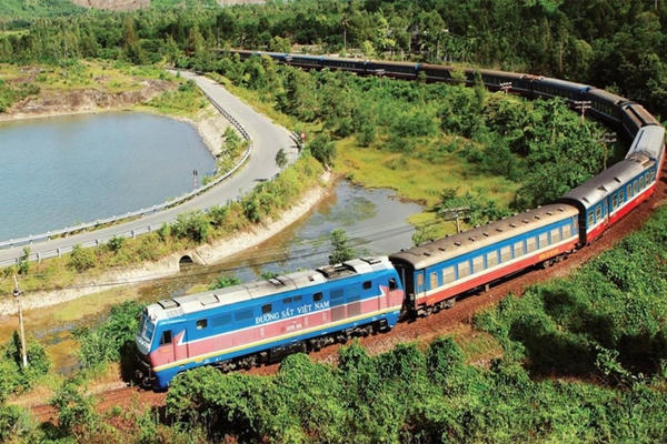 Đề xuất đầu tư theo phân kỳ tuyến đường sắt Lào Cai - Hà Nội - Hải Phòng