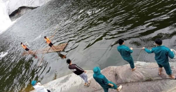 Người đàn ông mất tích khi tắm tại thác 7 tầng