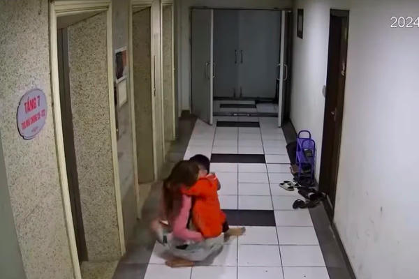 Đã bắt giữ được người chồng dùng kiếm dài 103cm đâm vợ tử vong ở Hưng Yên