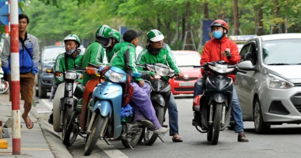 Xe ôm có nhất thiết phải mang biển hiệu?