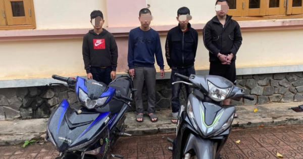 Đánh đập, lục soát lấy toàn bộ tài sản của người đi đường tại dốc Tối