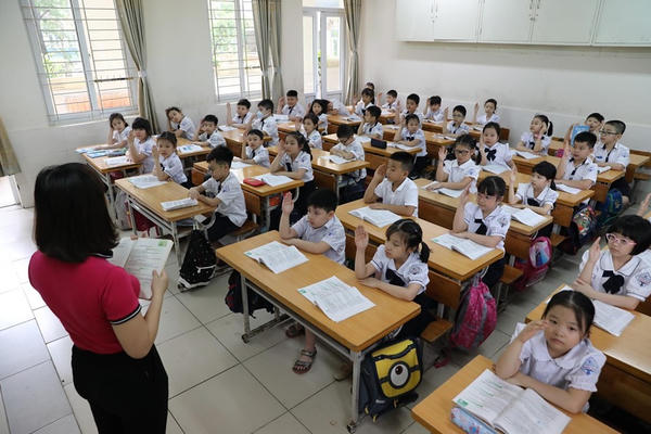 Thủ tướng Chính phủ yêu cầu tăng cường công tác kiểm tra, công khai các khoản thu đầu năm học