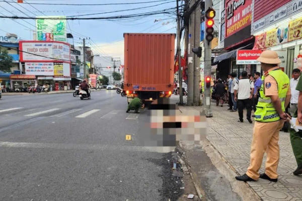 Bắt tạm giam tài xế ở Lâm Đồng để xe tải tự trôi cán tử vong người điều khiển xe máy