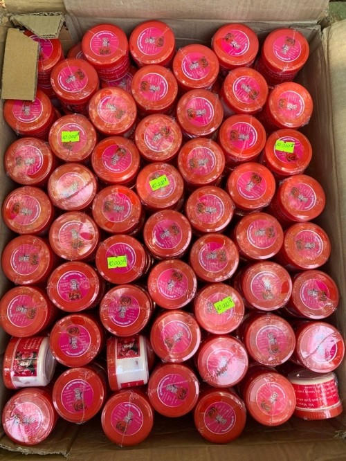 Phát hiện 1.240 lọ kem dưỡng da không rõ nguồn gốc tại Nghệ An