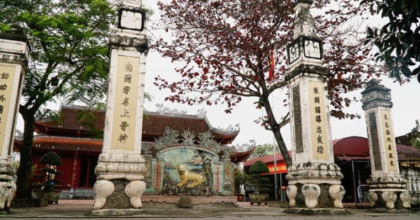 Đền Ông Hoàng Mười: Chốn du lịch tâm linh đặc sắc