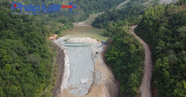 Bắc Kạn:  Bất chấp những vi phạm đang còn tồn tại, mỏ quặng sắt vẫn hối hả hoạt động
