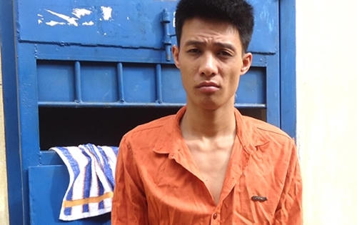 Yêu râu xanh bị bắt khi đang ngủ bên cạnh phòng của nạn nhân