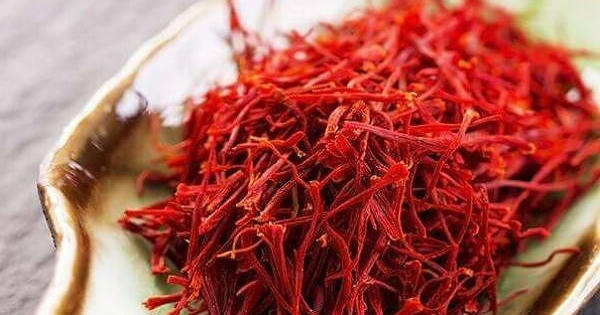 Tràn lan nhụy hoa nghệ tây giá rẻ không rõ xuất xứ Tràn lan nhụy hoa nghệ tây giá rẻ không rõ xuất xứ