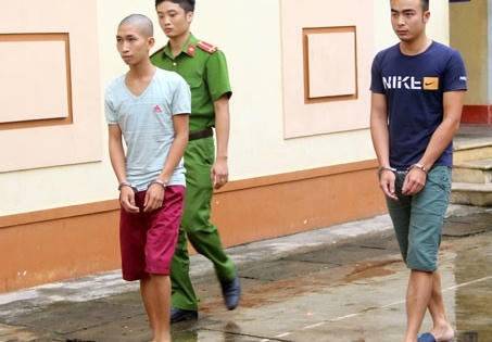 Thái Nguyên: Bắt 2 đối tượng chuyên ném vỡ kính, đánh chông xịt lốp xe buýt vì mâu thuẫn trong kinh doanh