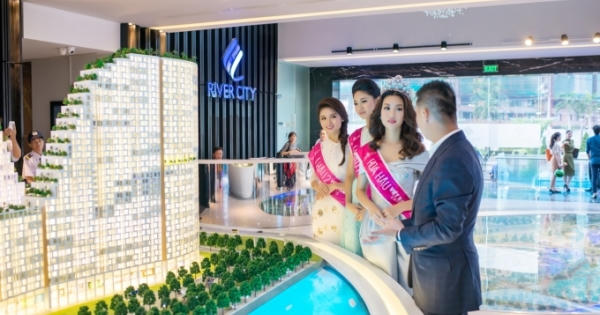 Tân hoa hậu Đỗ Mỹ Linh ghé thăm căn hộ mẫu River City Tân hoa hậu Đỗ Mỹ Linh ghé thăm căn hộ mẫu River City