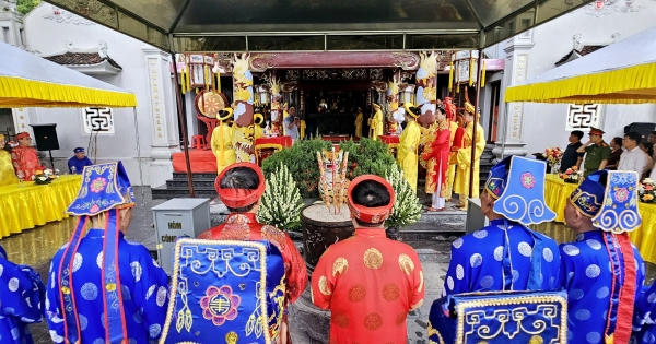 Mở lễ khai hội đền Cửa Ông