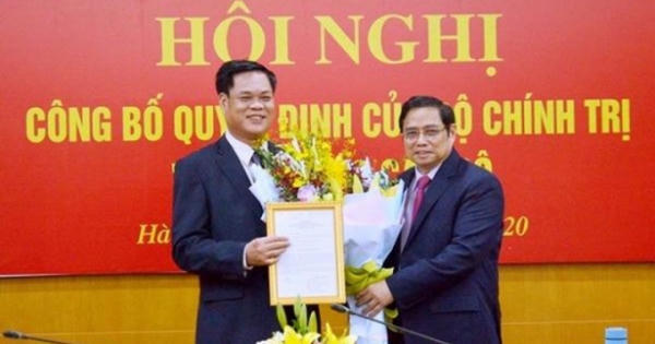 Trao quyết định chỉ định Phó Bí thư Đảng ủy Khối các cơ quan Trung ương