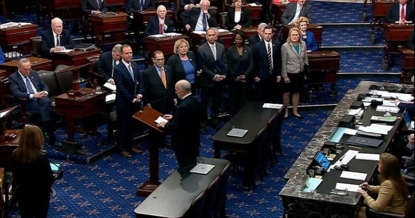 Thượng viện Mỹ bắt đầu xét xử luận tội ông Trump