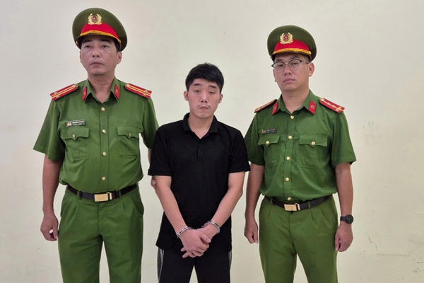 Khởi tố chủ tài khoản TikTok “Dù Bầu Trời” vì lợi dụng quyền tự do dân chủ