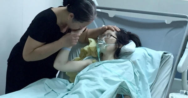 Mẹ ung thư phổi giai đoạn cuối hoãn điều trị để giữ con đang rất yếu