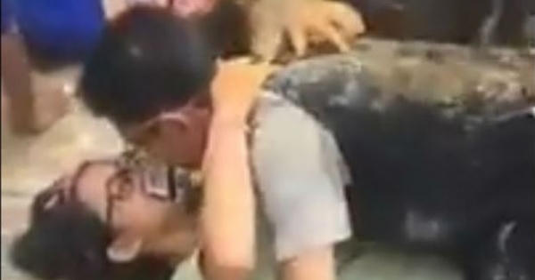 Trò chơi phản cảm: Văn hoá xuống cấp hay quấy rối trá hình?