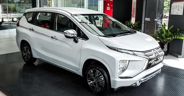 Thực trạng doanh số ô tô, xe máy: Lao dốc kỷ lục