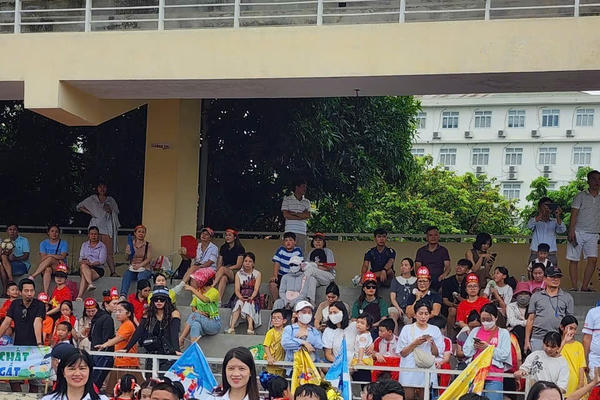 Trường tiểu học Dịch Vọng A khai mạc “Giải bóng đá học sinh lần thứ VI năm học 2025-2026" Trường tiểu học Dịch Vọng A khai mạc “Giải bóng đá học sinh lần thứ VI năm học 2025-2026"