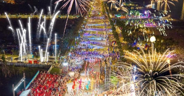 Carnaval Hạ Long "món ăn tinh thần" không thể thiếu tại thành phố biển