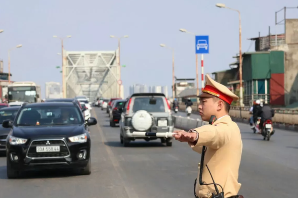 Tham gia giao thông như thế nào khi đang trong thời gian chờ cấp, đổi giấy phép lái xe