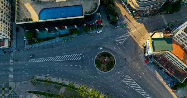 Khách sạn trăm tỷ được rao bán khắp nơi