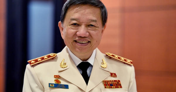 Bộ trưởng Công an trả lời chất vấn Ủy ban Thường vụ Quốc hội