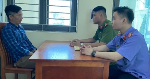 Bắt giữ đối tượng dùng dao ép cán bộ quỳ gối