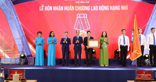 Cục Báo chí đón nhận Huân chương Lao động hạng Nhì