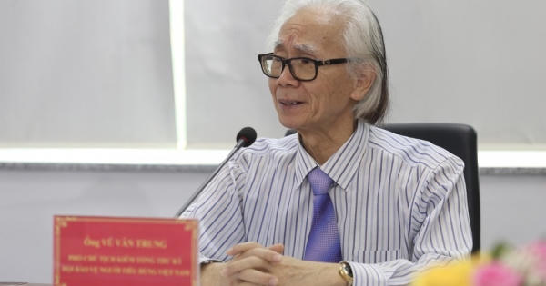 'Chưa quản lý thuốc lá thế hệ mới là sự ngạc nhiên khó hiểu!'