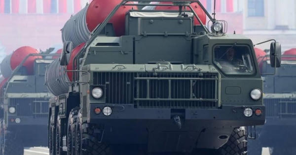 'Rồng lửa' S-300 của Nga tung hỏa lực như vũ bão, bắn hạ loạt mục tiêu 'Rồng lửa' S-300 của Nga tung hỏa lực như vũ bão, bắn hạ loạt mục tiêu