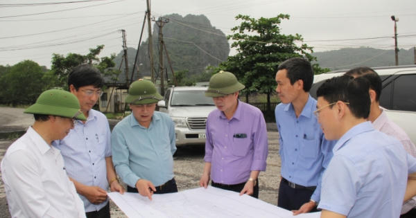 Lãnh đạo Tập đoàn làm việc với Công ty Tuyển than Hòn Gai - Vinacomin