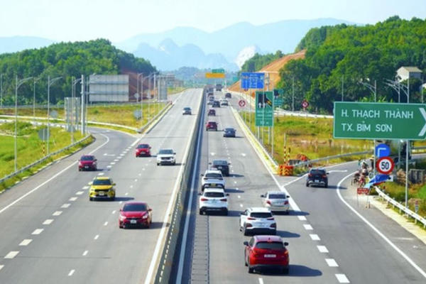 Gỡ “nút thắt” chậm giải ngân vốn đầu tư công tại Hà Nội (Bài 5): Chính phủ đồng hành, tạo đường băng cho địa phương "cất cánh"!